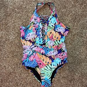 Women's one piece bathing suit size L